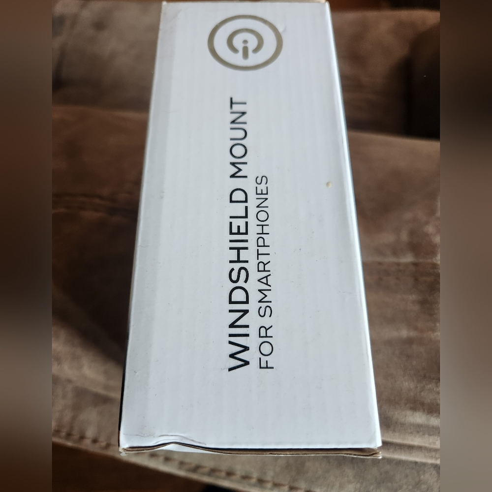 Iworld Smartphone Windshield Mount - Picture 2 of 3